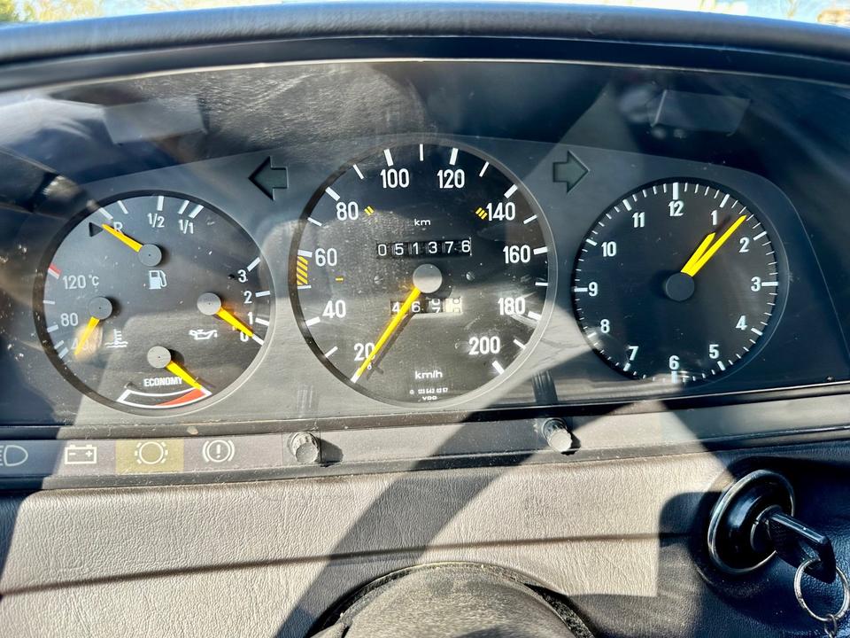 Mercedes W123, 230E Automatik, Rentnerfahrzeug, 2. Hand in Delmenhorst