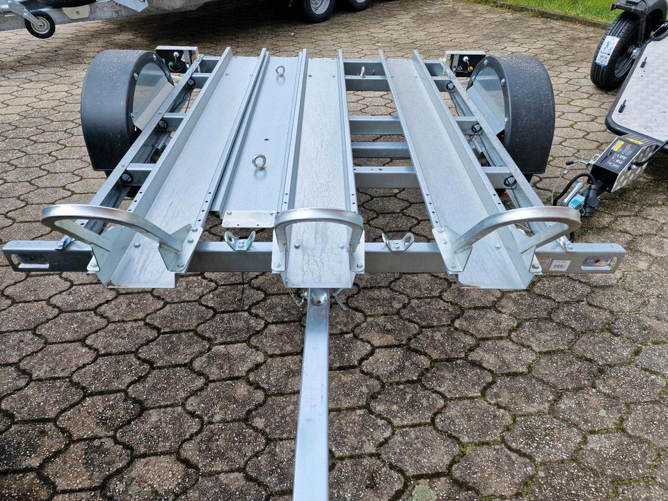 Neptun Anhänger motorradanhänger 750kg *NEUE* in Raversbeuren