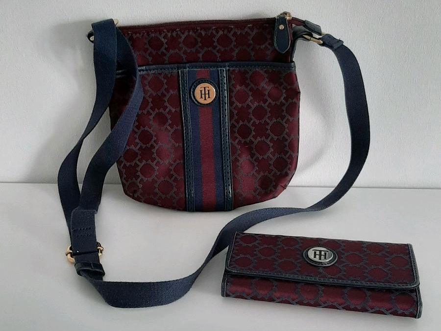 Tommy Hilfiger Tasche und Portemonnaie rot blau in Loxstedt