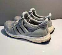 Adidas Ultra Boost EU 44 Grau Sachsen-Anhalt - Halle Vorschau