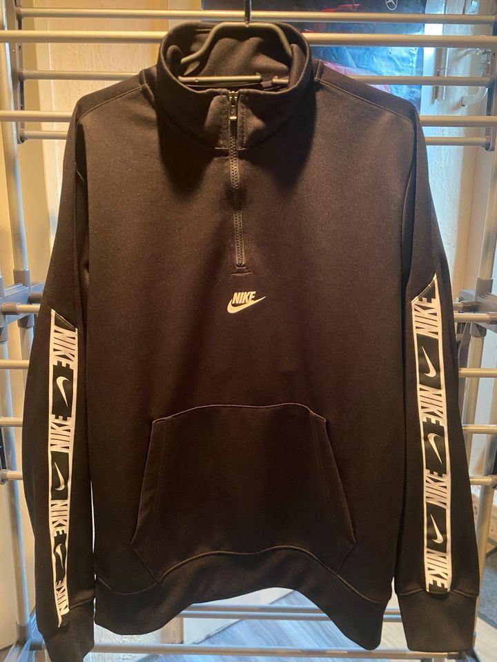 Nike ZIP-Pullover in Nauheim