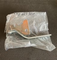 VW Passat B3 35i Scharnier 357823301 NOS Motorhaube 26VB* Hessen - Brombachtal Vorschau