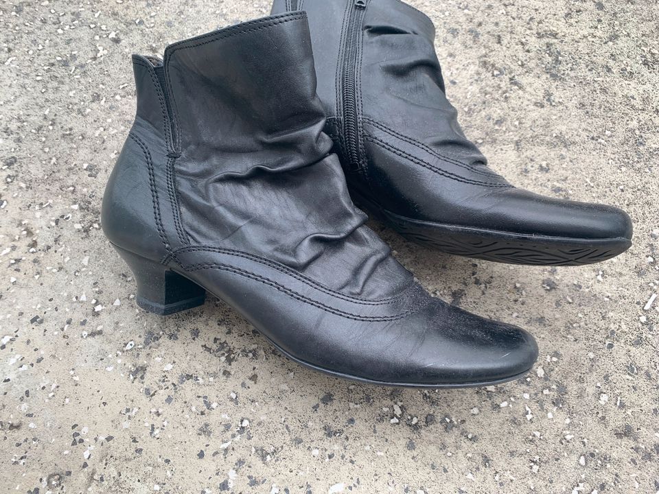 Schwarze Stiefeletten, Leder, Marco Tozzi, Gr. 39 in München