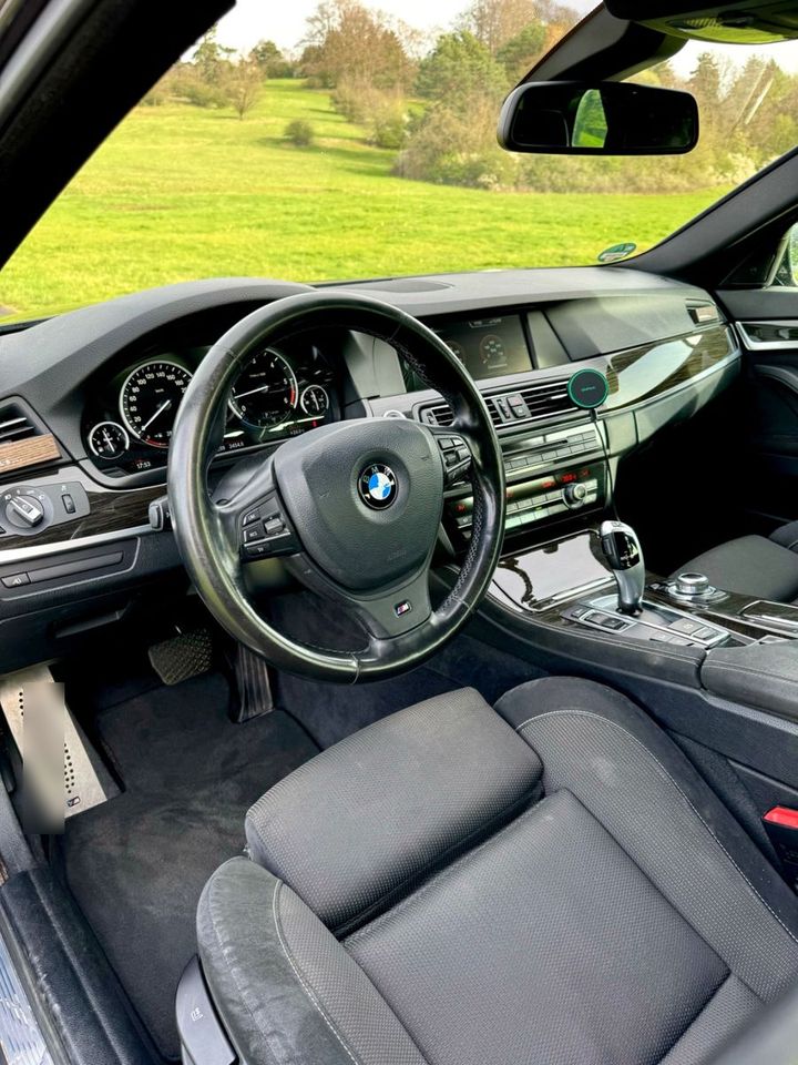 BMW 530d xDrive Touring - M-Paket F11 in Elkenroth