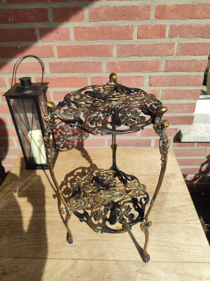 Tisch, Regal, Konsole aus Bronze. in Heinsberg