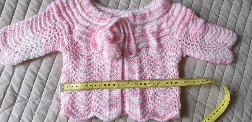 Babyjacke rosa Handarbeit in Berlin