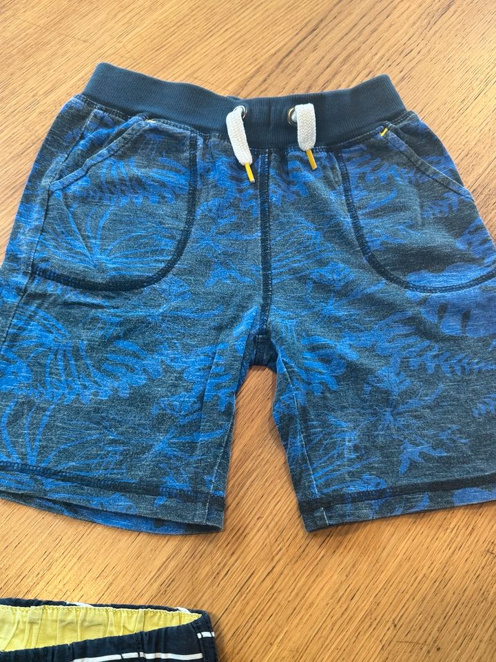 3 Jungen Shorts Gr. 122 MeToo DJDutch Jeans in Schleiden