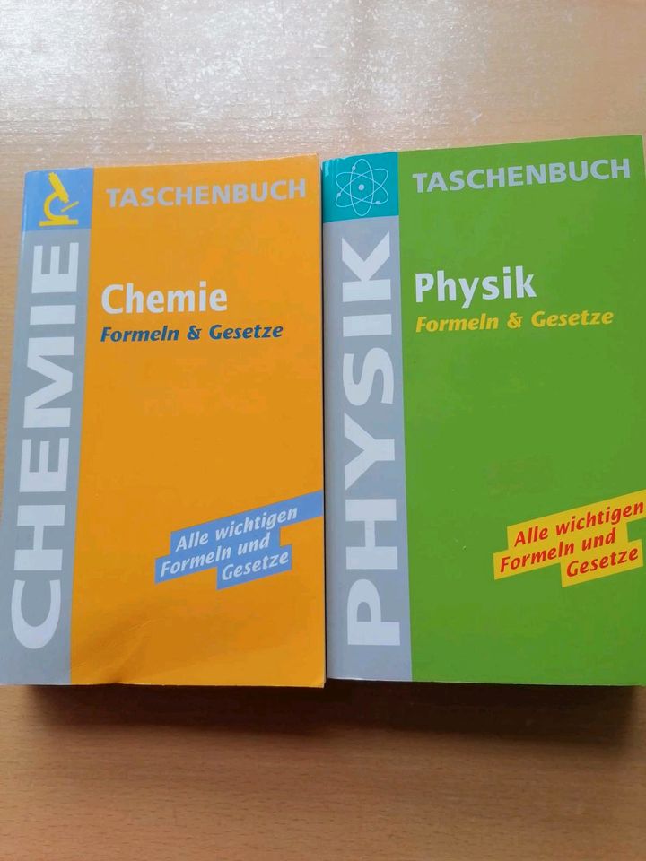 Chemie und Physik Formeln und Gesetze zusammen 5 € in Nürnberg (Mittelfr)