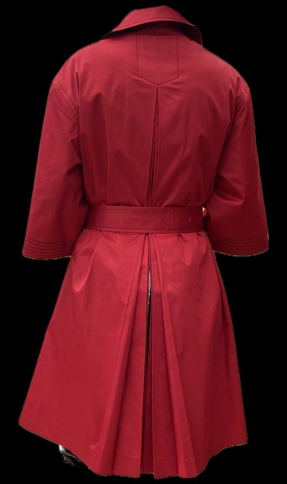 Trenchcoat in rot, neu, Gr. 34 ( Modell Oversize) in Norderstedt