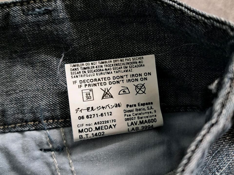 Diesel Damen Jeans / Hose Größe W27 L33 in Duisburg