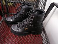 LOWA TIBET GTX BW GORE-TEX Wanderschuhe Grösse 39,5 ungetragen ne Bayern - Saldenburg Vorschau