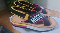 Moschino Leder Sandalen Schuhe schwarz rot gelb weiß Gr. 40 Bayern - Augsburg Vorschau