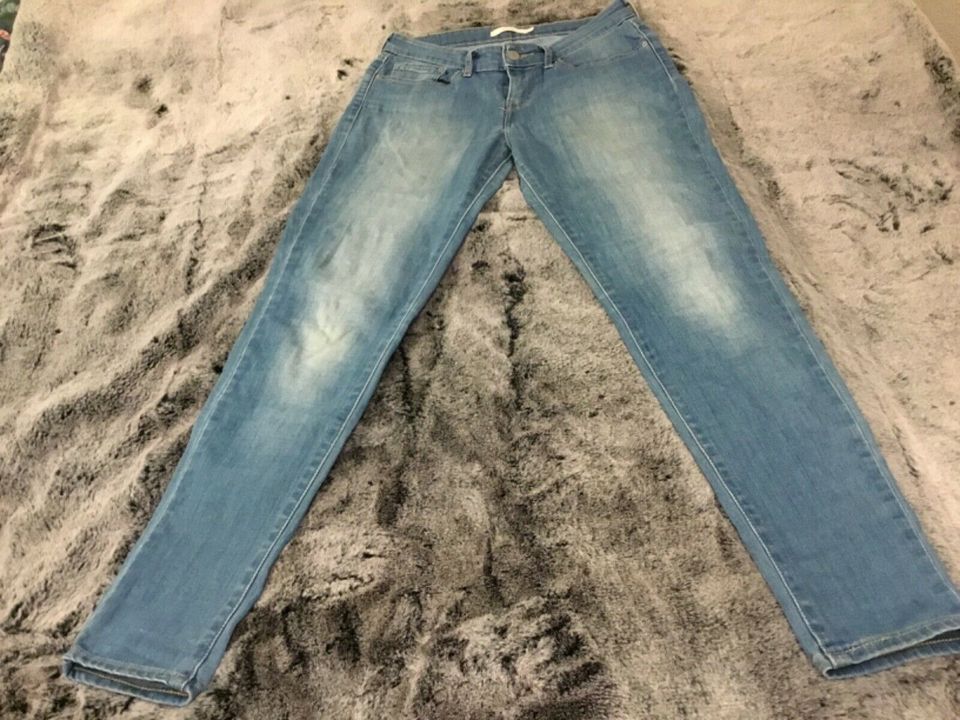 Levi's Damen Jeans 711 Skinny Größe 28 NP 95€ in Berlin