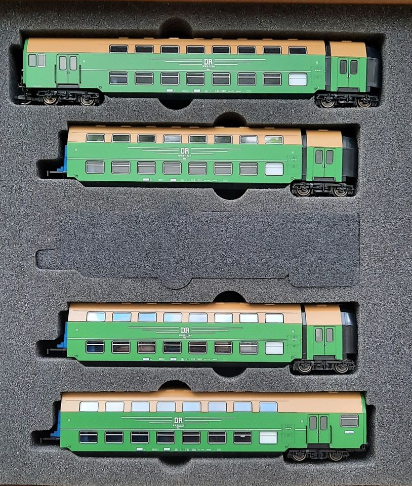 Vierteiliger Doppelstockgliederzug DGBq von Kres (1974, Spur TT) in Stutensee
