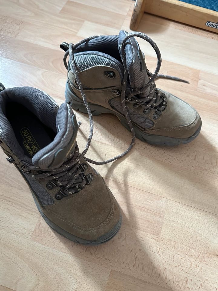 Wanderschuhe HiTec in Freigericht