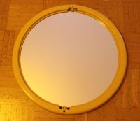 Spiegel Durchmesser ca 46 cm mit Löcher für Aufhängung 3 Euro Bayern - Elsenfeld Vorschau