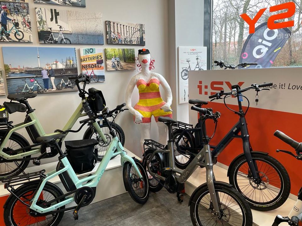 QIO EINS AP-8 Ebike NEU ice blue RH 47 in Merseburg