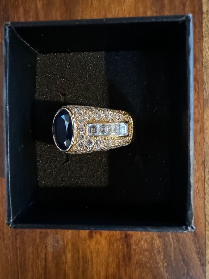 Ring in Gelbgold 750 mit Diamanten und Saphir in Regensburg