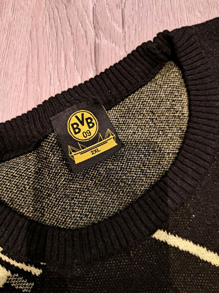 BVB 09 Pulli Pullover NEU in Bergheim