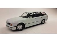 Triple9 BMW 5-series Touring E34, white 1996 Modellauto 1:18 Hessen - Driedorf Vorschau