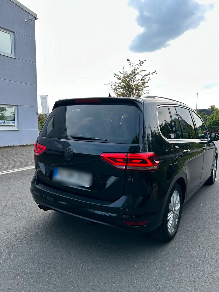 Volkswagen Touran 2,0 highline in Mauritz