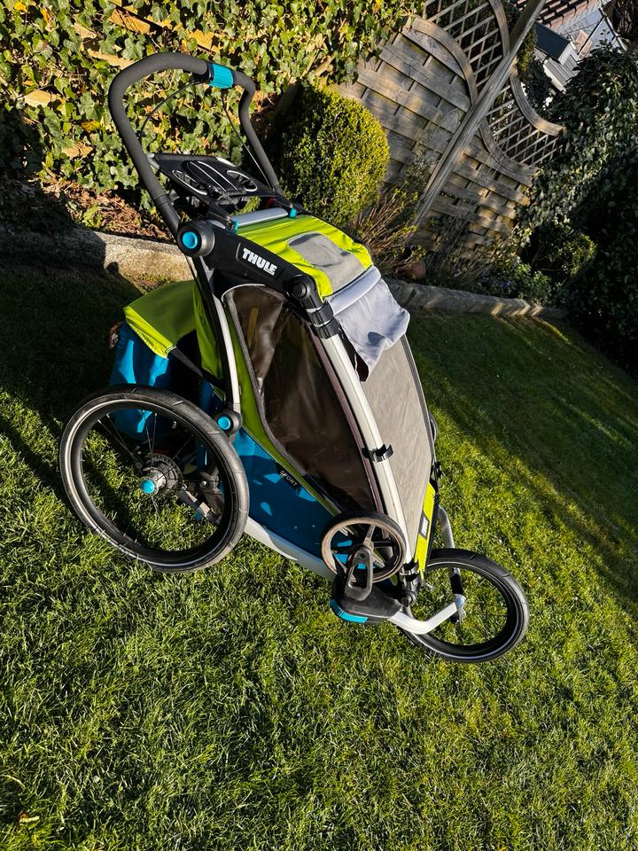 Thule Chariot Sport 2 in blau grün mit Zubehör zu verkaufen in Ritterhude