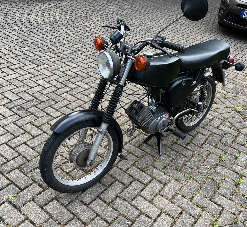 Simson S51, schwarz, viele neue Teile, 4 Gang, originale Papiere in Dresden