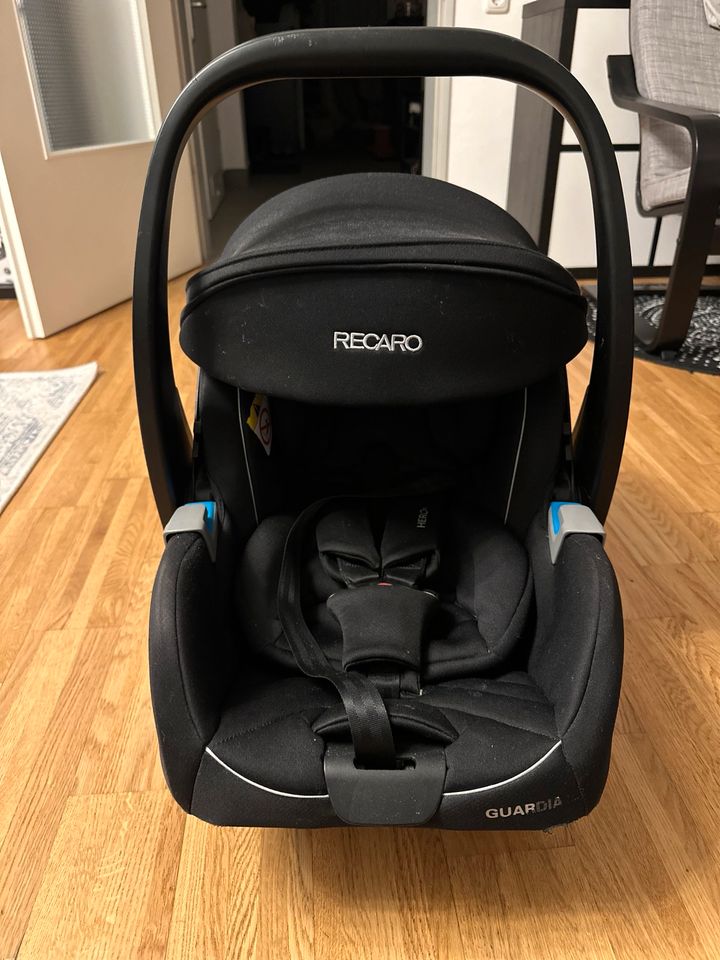 RECARO GUARDIA BABYSCHALE inkl. ISOFIX STATION in München