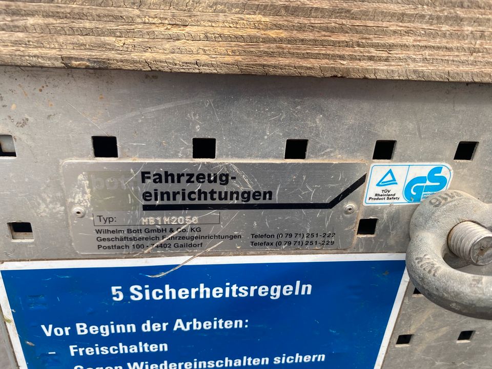 bott Fahrzeugeinrichtung Werkbank Werkzeug in Siegburg