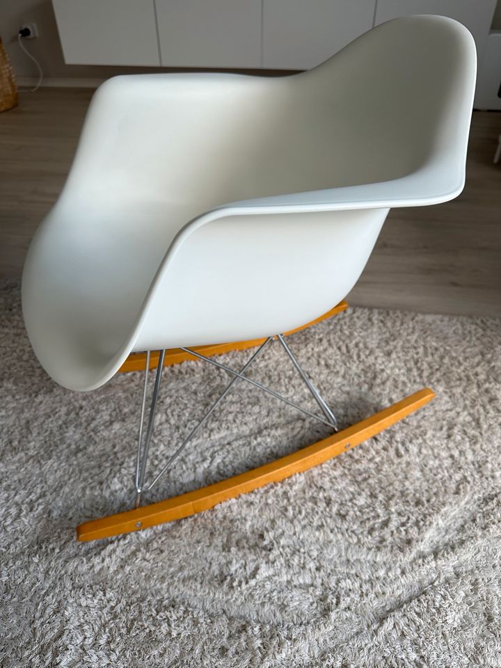Vitra Eames Plastic Armchair in Sundern (Sauerland)