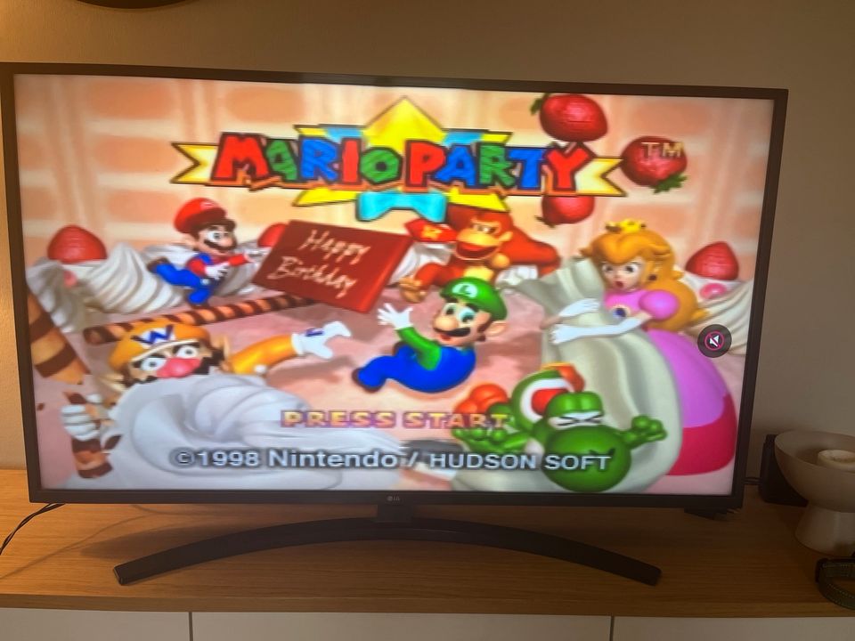 Nintendo 64 Konsole mit 4 Spielen | inkl Mario Kart & Mario Party in Babenhausen