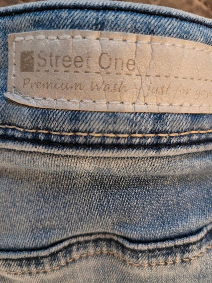 50 Jeans Hosen (Viele Marken) Top Modern und Gepflegt Gr: 42 - 46 in Recklinghausen