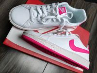 Nike wmns court majestic Sneaker weiß pink EUR 38,5 NEU Nordrhein-Westfalen - Krefeld Vorschau