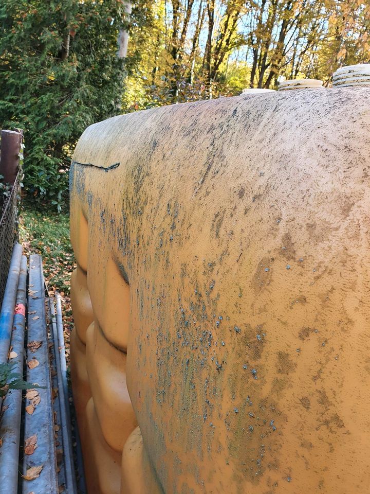 1 WERIT Heiz Öl Batterie Regenwasser Tank 2000 Liter in Wettin-Löbejün