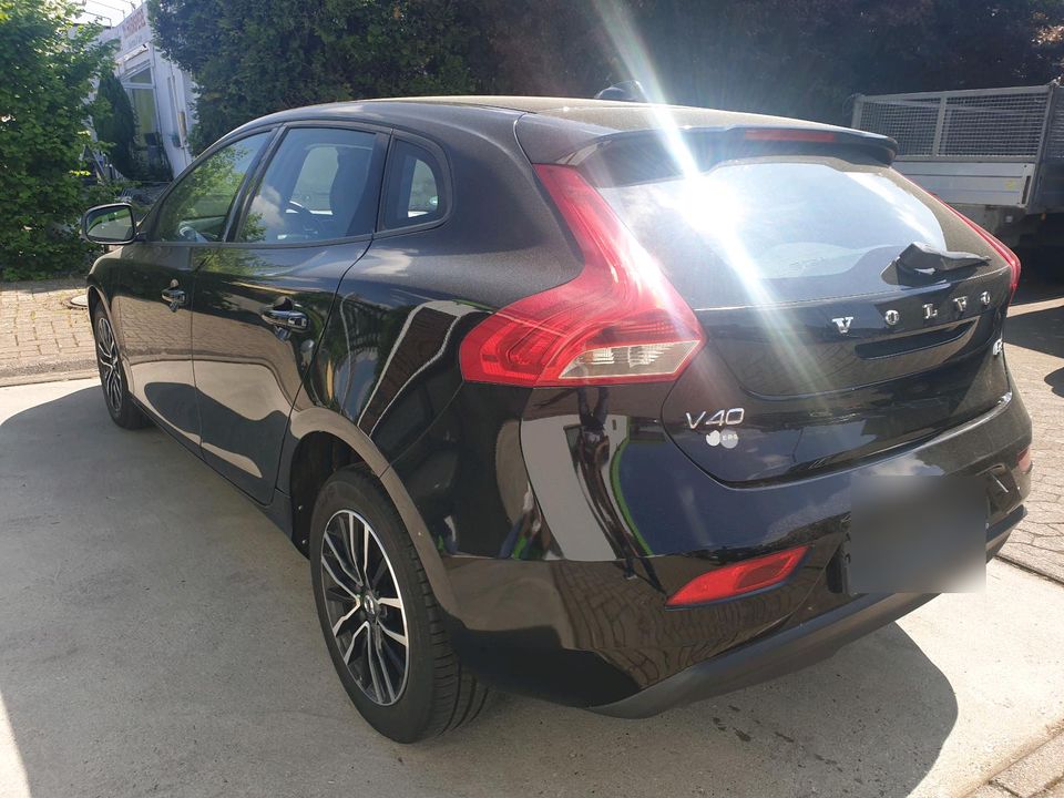 Volvo V40 Momentum mit Navi, Rückwärtskamera in Hannover