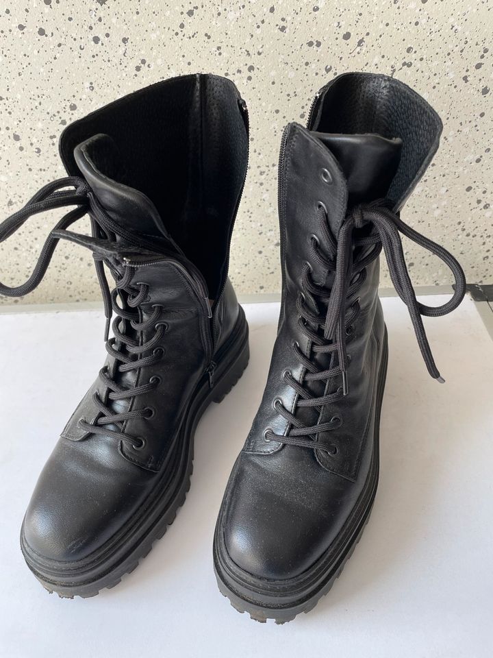 Damenboots, Gr. 37, echt Leder, neu! in Hemer