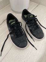 Adidas Sneaker Turnschuhe schwarz Gr 32 Baden-Württemberg - Birkenfeld Vorschau