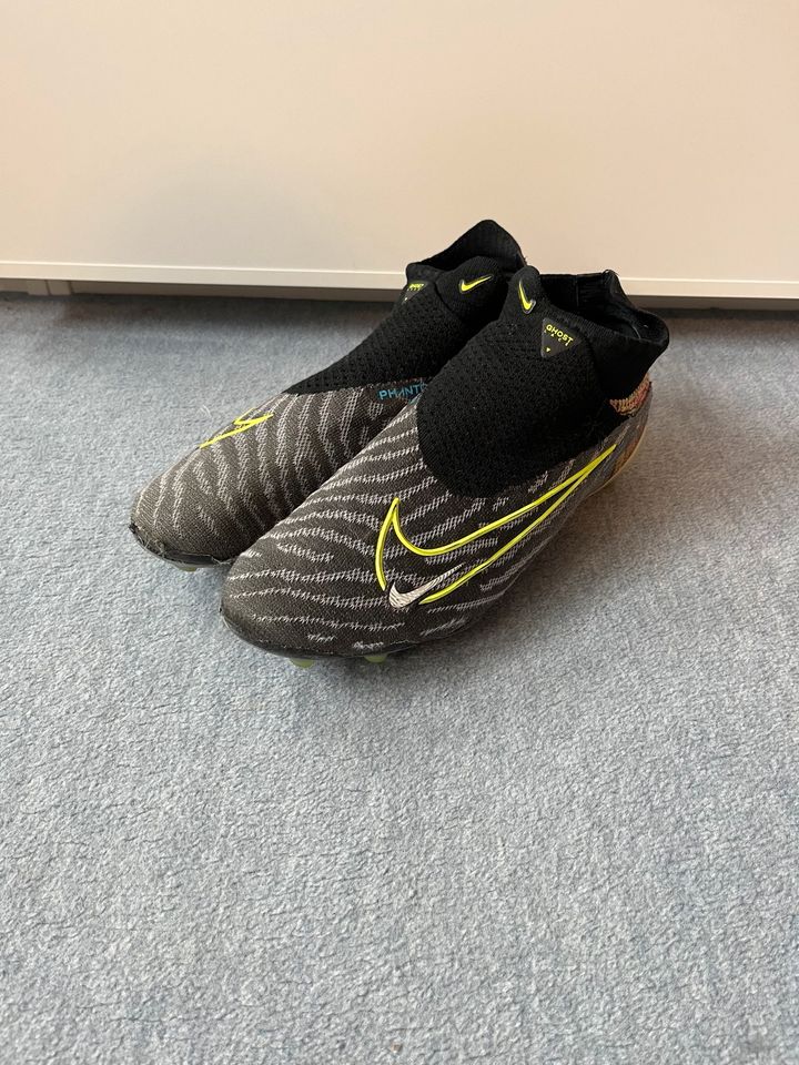 Nike Fußballschuhe Phantom GX Elite Gr. 44 in Bremen