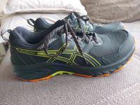 Absolut neuwertige Asics Gr.41,5 Rheinland-Pfalz - Ötzingen Vorschau