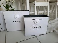 Chanel Taschen Kamelie zwei Größen Düsseldorf - Stadtmitte Vorschau