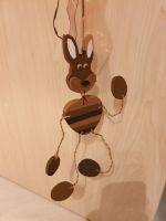 Osterhase mit Möhre aus Holz und Draht Hängefigur Nordrhein-Westfalen - Paderborn Vorschau