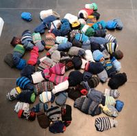 85 Paar Socken Kinder Größe 27 - 30 Strümpfe Mecklenburg-Vorpommern - Stralsund Vorschau
