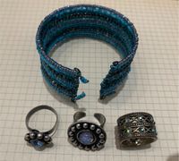80er/90er Jahre Schmuck Ringe blaue Steine Perlen Armreif Nordrhein-Westfalen - Würselen Vorschau