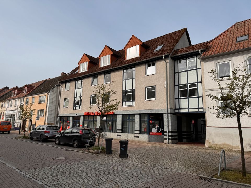 Wassernahe 5-Raum-Wohnung im Herzen von Malchow in Malchow