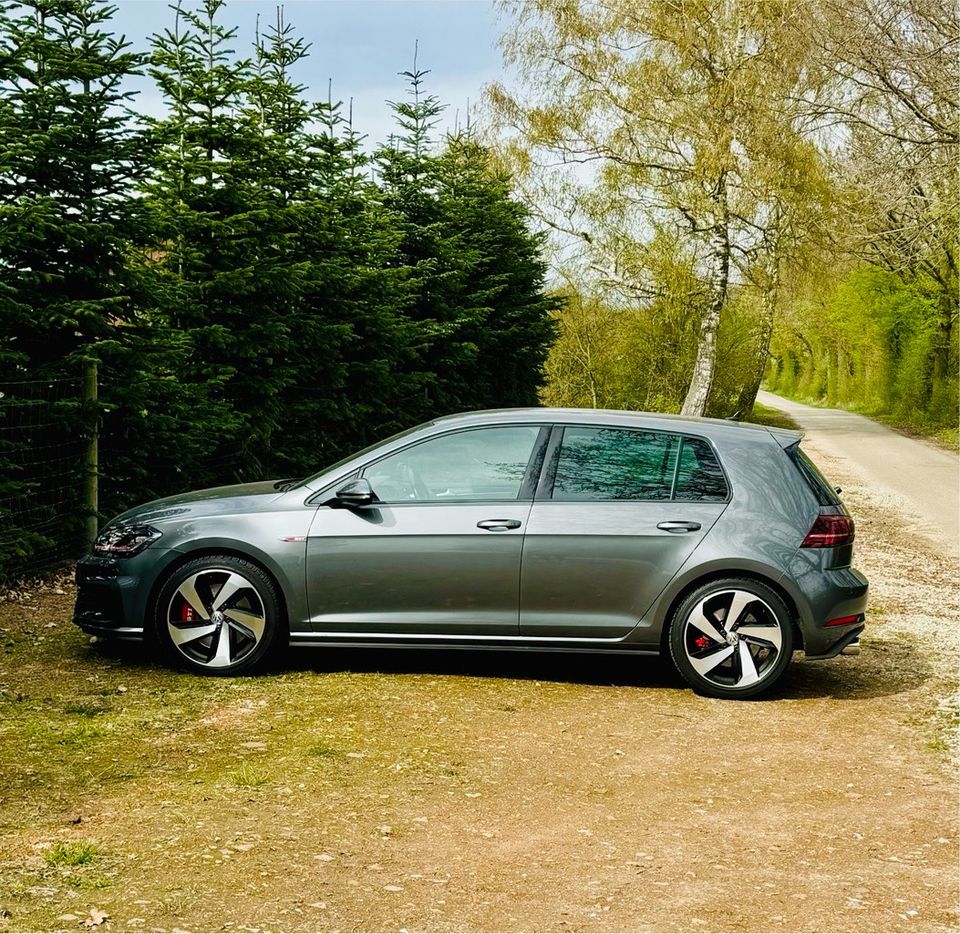 Golf 7 GTI Performance 245 PS /TSI  2020 Top Zustand in Reichertshofen