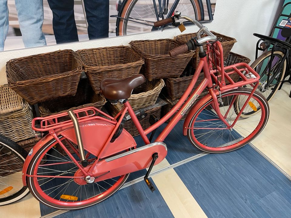 Hollandfahrrad Mädchen Fahrrad Damenfahrrad 26 Zoll in Mönchengladbach