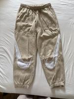 Nike Jogginghose beige weiß Dresden - Blasewitz Vorschau