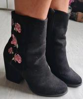 sehr schöne Stiefeletten mit Blockabsatz Baden-Württemberg - Karlsruhe Vorschau