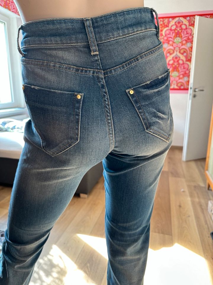 Alba Moda gr.36/S Blumen skinny Jeans Röhre in Lutherstadt Wittenberg