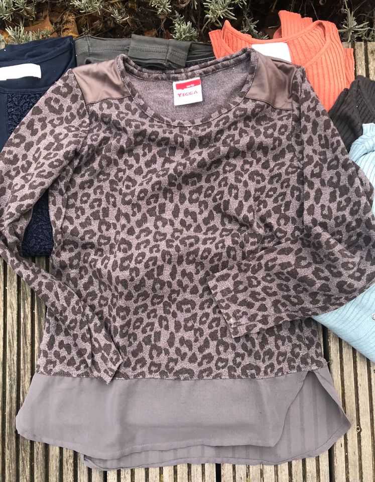 Zara Shirts Gr.146/152, H&M Pullover Gr.146/152, in Zirndorf